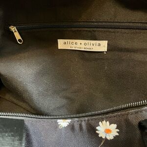 Alice + Olivia | Bags | Alice Olivia By Stacey Bendet Daisy Print On ...